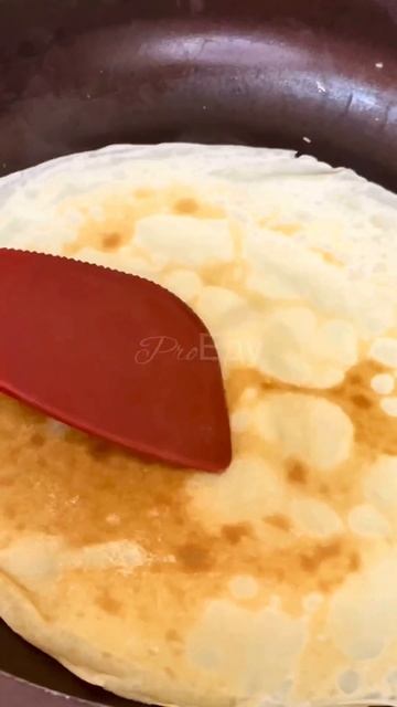 Воздушные блины с бананом и жидким шоколадом самый вкусный рецепт завтрака. #завтрак #блины #десерт
