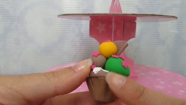 Cupcakes mini gelato variegato, realizzato in fimo, con 4 gusti gelato, biscottino e panna. смотреть онлайн