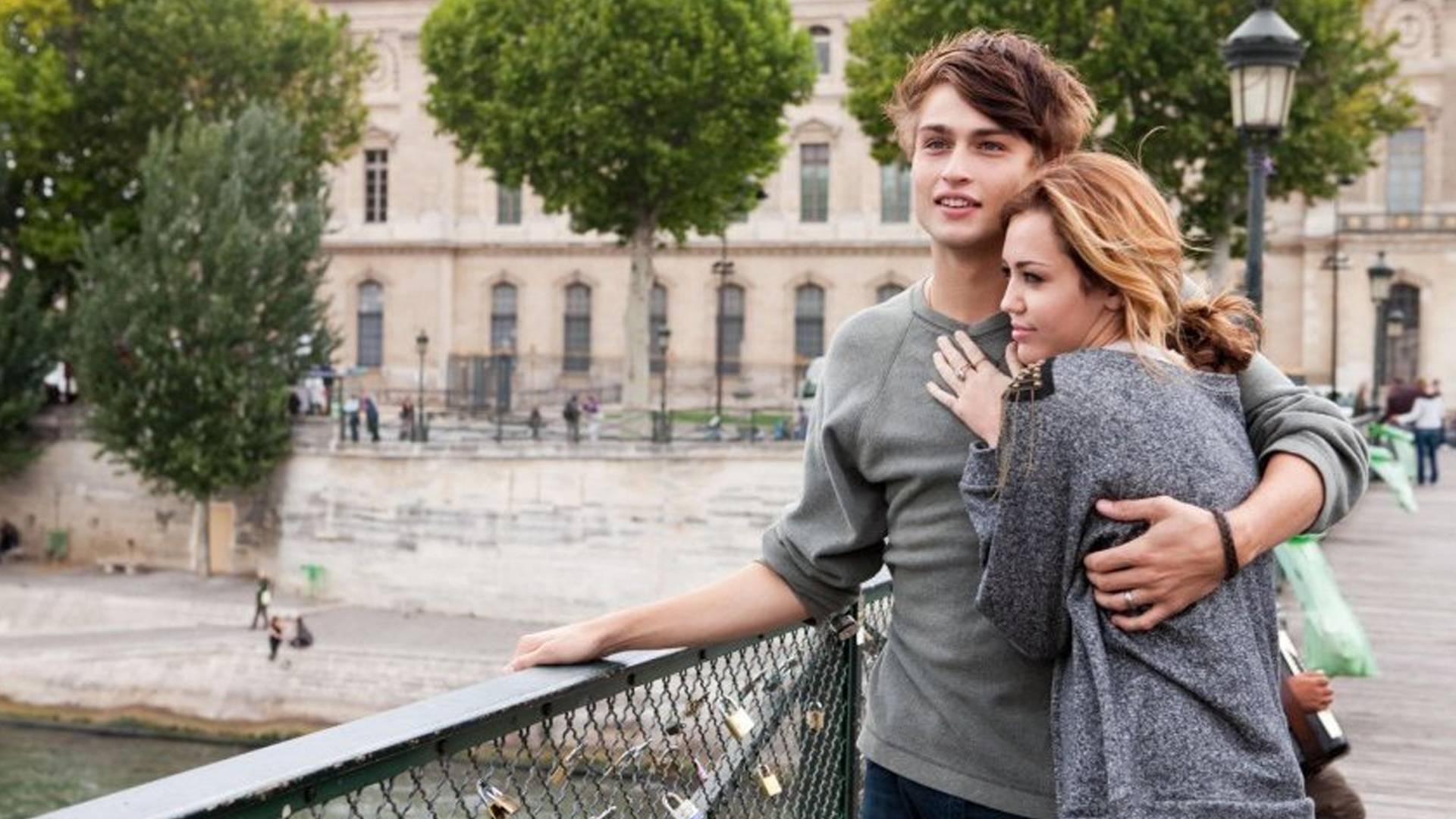 Лето. Одноклассники. Любовь (2012) — Русский трейлер смотреть онлайн