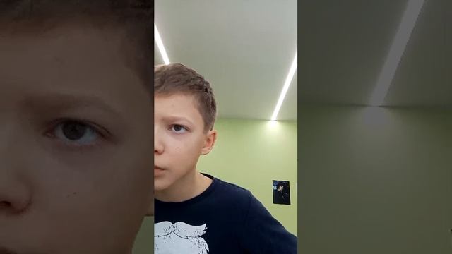 играю на фортепиано