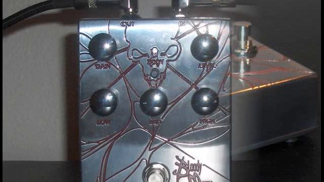 T-Rex Bloody Mary Distortion electric guitar effects pedal demo смотреть онлайн