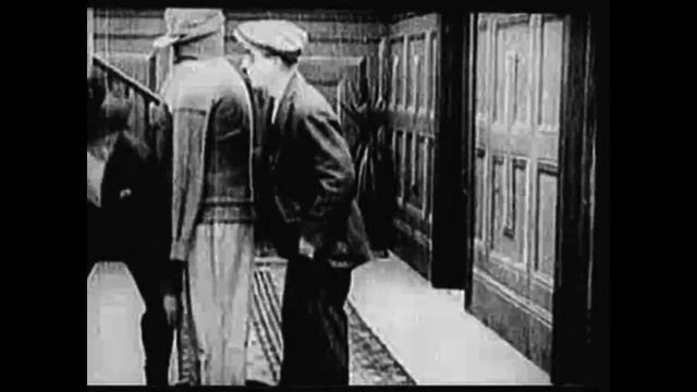 Charlot's Enchanted Love Triangle: The Most Unique Story Ever! смотреть онлайн