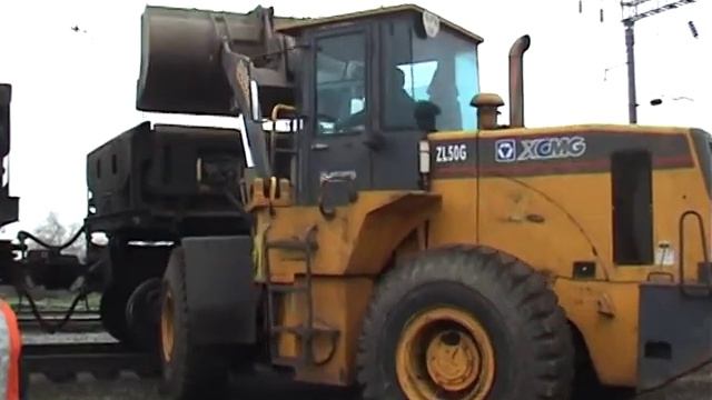 Укладання стрілкового переводу колійною машиною TL-70 ДП "УЦМКР" Укрзалізниця