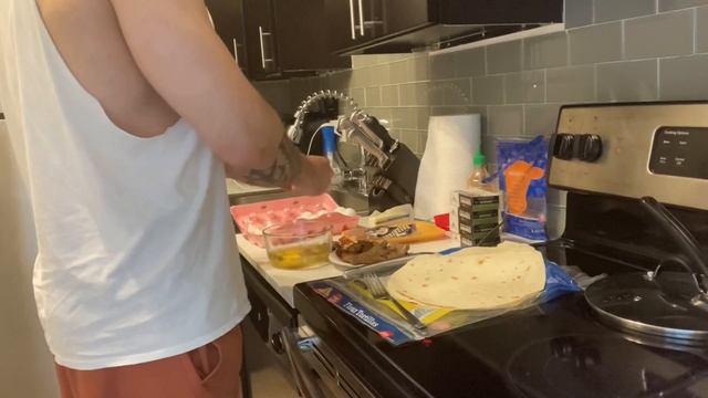 Common Bench Press MISTAKES, Underrated Muscle Group for BIG LEGS - Cooking Talk (Giga Burritos) смотреть онлайн