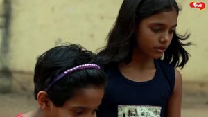 Smacktoi AKA Gilli Danda: Traditional Indian Outdoor Action Game