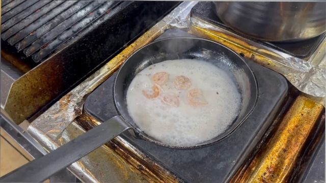 Таких ВКУСНЫЕ паста я еще не ела!Паста с томатами и креветками смотреть онлайн