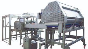 Роботизированный комплекс по укладке сосисок в термоформер «РУС-500» (в цеху)