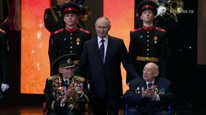 Путин наградил ветеранов юбилейными медалями в честь 80-летия Победы
