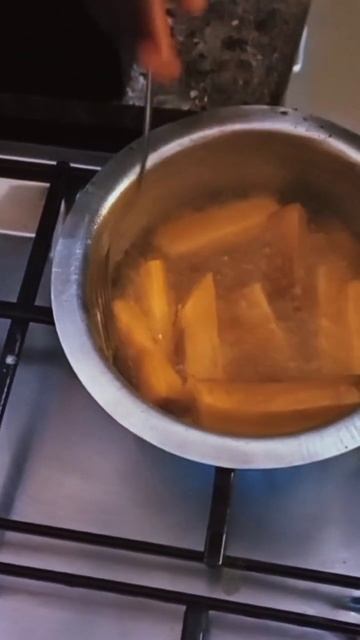 fried sweat potato, ovacado and little onions. смотреть онлайн