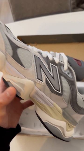Обзор на New Balance 9060 Light Grey