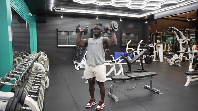 Standing DB Shoulder Press 93 смотреть онлайн