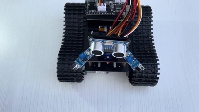 4K HDR ROBOT TANQUE LAFVIN CON PROGRAMACIÓN GRÁFICA ARDUINO смотреть онлайн