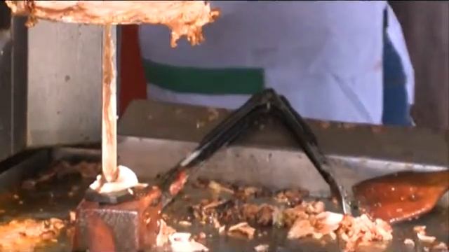 STANDARTA UYGUN OLMAYAN TOYUQ DONERLERI смотреть онлайн