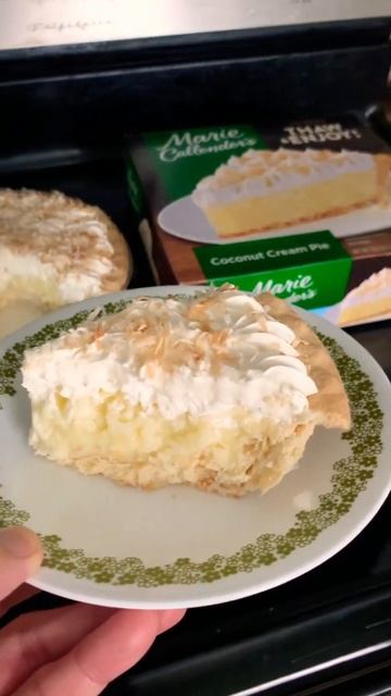 Coconut Cream pie 🥥🍰 Anybody 😋 смотреть онлайн