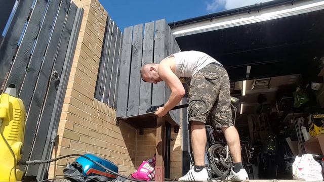 Honda CB100n 1983 cleaning a rusty petrol tank jet wash смотреть онлайн