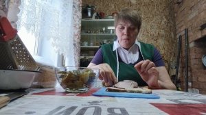 Топлю печь ,суп пюре из сухих грибов .