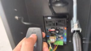 DS-TMG4B0-LA/4M Barrera vehicular Hikvision - Enrolar controles remotos para apertura