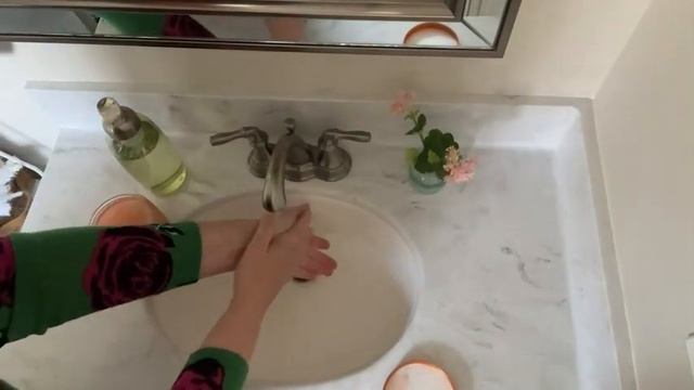 Tree Hut Vitamin C Shea Sugar Scrub | Our Point Of View смотреть онлайн