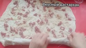 Гу́штли катламали патир,Патир с мясом