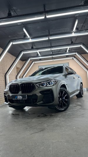 BMW X6 - русификация, бронирование матовой пленкой, антихром, автосигнализация и пошив ковров