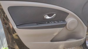 Как самому перетянуть дверные вставки от автомобиля Рено Меган 3?