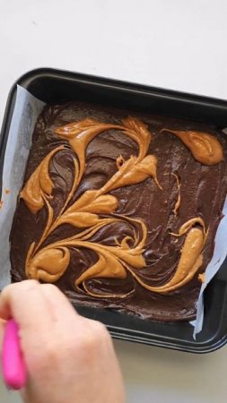 Pairing our MiniMakes Chocolate Brownie Batter Mix with swirls of creamy peanut butter🤤 #shorts