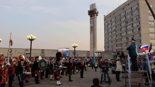 ПАРАД - ДЕФИЛЕ "АМУРСКИХ ВОЛН" НА ПЛОЩАДИ СЛАВЫ - 2018 смотреть онлайн