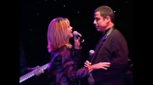 OLIVIA NEWTON JOHN and JOHN TRAVOLTA perform YOU'RE THE ONE THAT I WANT