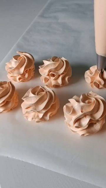 Как я обожаю эти ЗАВИТКИ. Абрикосовый зефир. #зефир #абрикосовыйзефир #зефирныезавитки #shorts смотреть онлайн