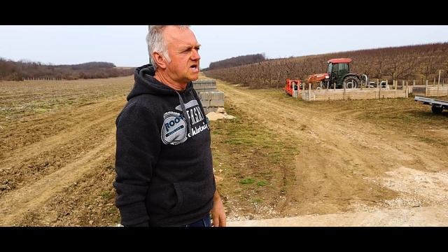 Boxer Duo 220 frontra is szerelhető szárzúzó munka közben - Agrohof смотреть онлайн