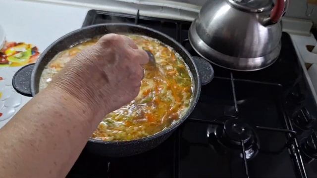 Суп с фасолью и тушёнкой. Необыкновенно вкусно. Можно без тушёнки. смотреть онлайн