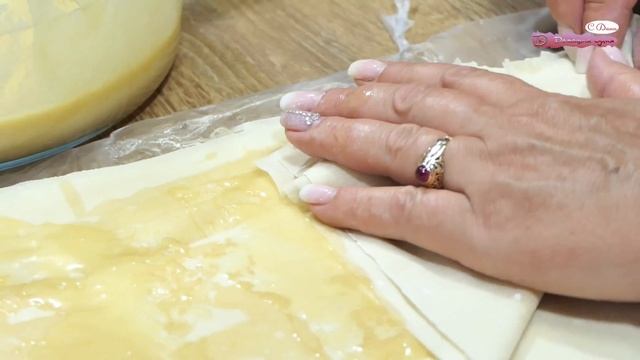 СИРОПИРАНИ ТРИЪГЪЛНИ БАНИЧКИ С ЛОКУМ смотреть онлайн