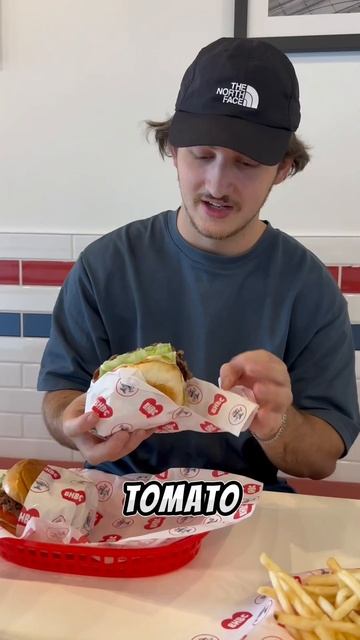 I went to check out Broken Hearts Burger Club in Brisbane! #shorts #burger смотреть онлайн