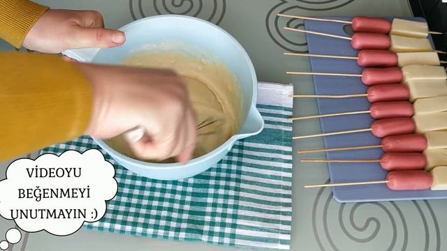 Kore Sokak Yemeklerinden Popüler Olan Çubukta Peynir Sosis (corn dog) смотреть онлайн