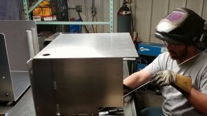 Building our Custom aluminum hydraulic tanks