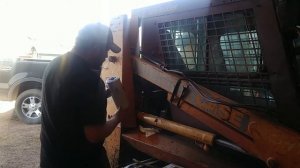 Case 1840 hydrolic filter change.