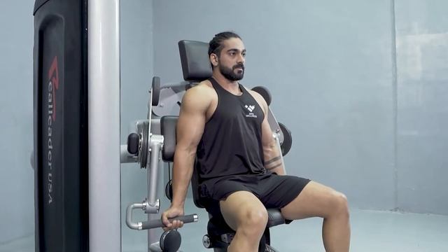 Work On Your Biceps Using Premium M7 1005 Bicep Curl By Into Wellness/ Realleader USA