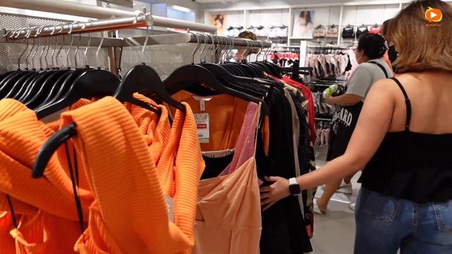 Shop With Us at Gateway Mall! смотреть онлайн