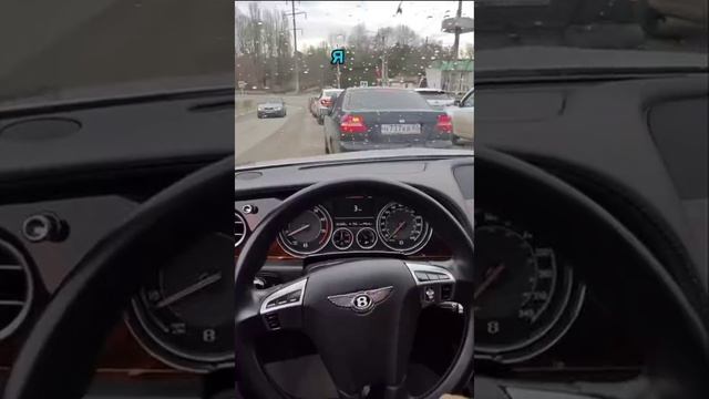 ☝️ присутствует мат имейте в виду 

Эта машина стоит 10 – 12 Chery 🤣 Bently