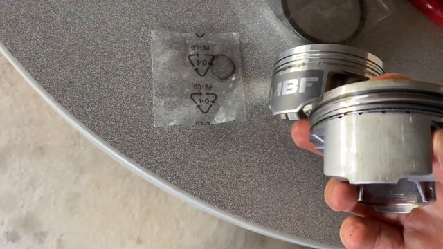 Changer son Piston/Segments sur moteur DAYTONA ANIMA 4 soupapes смотреть онлайн