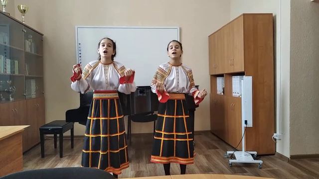 Дуэт Ангелина и Вероника Бескоровайные смотреть онлайн