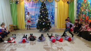 Танец пиратов на новогоднем утреннике