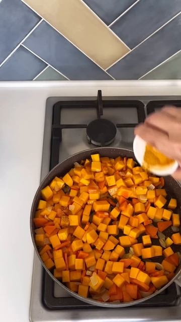 Суп-пюре из тыквы #готовимдома #рецепты #тыква #суппюре #хэллоуин смотреть онлайн