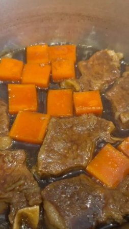 Chinese style Boneless beef ribs w/carrots &oyster sauce#shorts