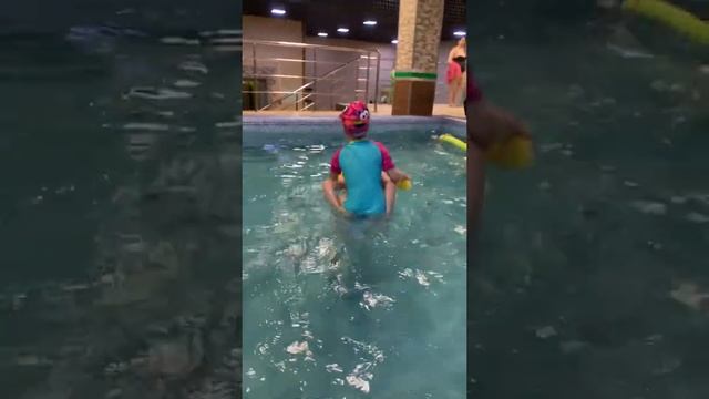 Pool day #Arinka_Evangelinka смотреть онлайн