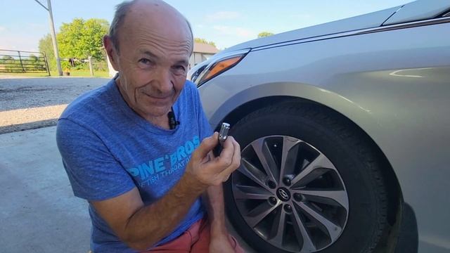 #165 Try "Spline" Lug Nuts | At The Ranch смотреть онлайн