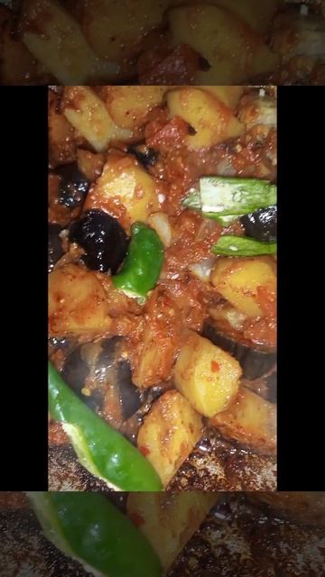 yummy baigan aloo sabzi, follow my Instagram @lifewith_duaa ,#food #easyrecipe #foodie #sabzi