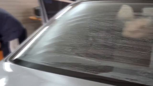 Тонировка заднего стекла автомобиля своими руками  Видео инструкция
