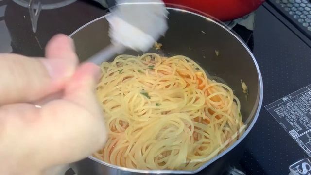 (246) Spaghetti with Crab Meat. You like Crabs? This is canned one but so rich Umami of crabs.😁 смотреть онлайн