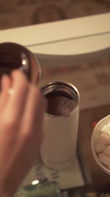 Готовим какао. Смотреть со звуком и расслабляться смотреть онлайн